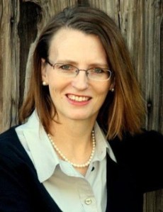 headshot -- Linda Winfree